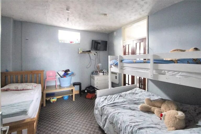 210 W Street Bedminster (11)